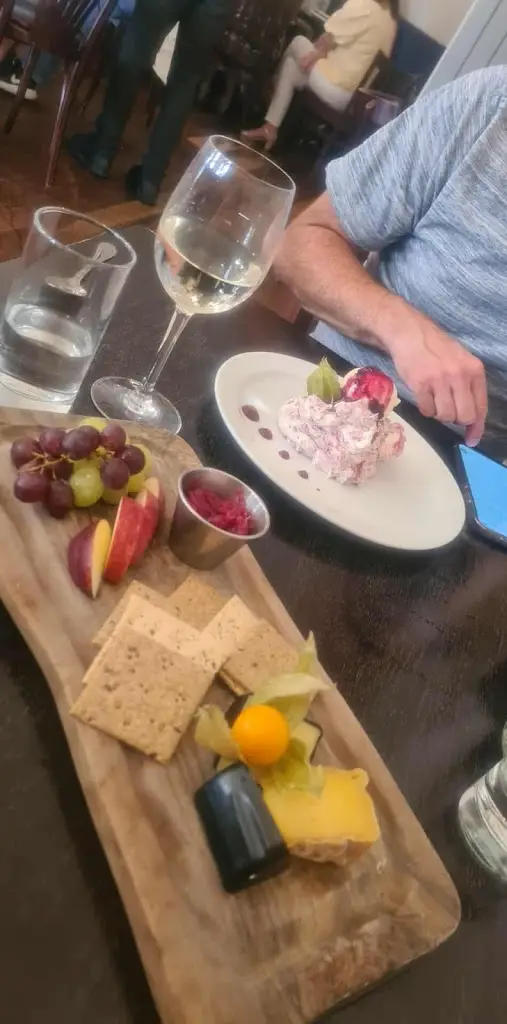 Fi_Henry's Bistro & Wine Bar_Ennis_review