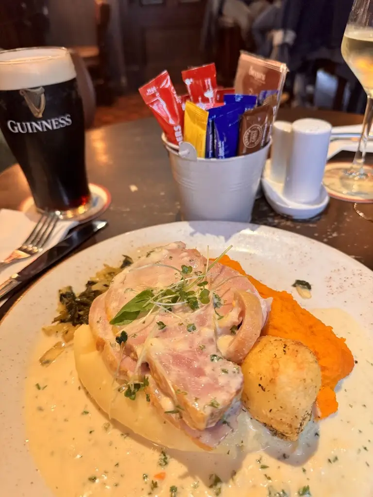 wally Casanova_Brogan's_Ennis_review