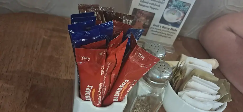 Guitar Lady_The Market Bar & Restaurant_Ennis_review