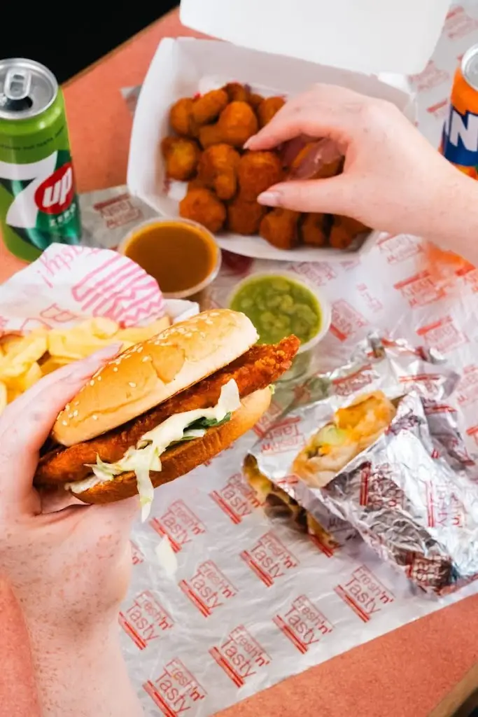 Denjoes American Style/Apache Pizza_Castleisland_slider_image_3