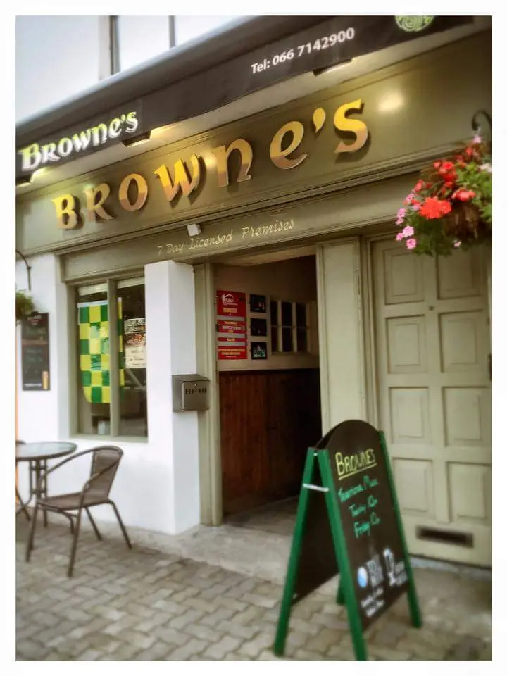 Browne's Bar Restaurant in Castleisland