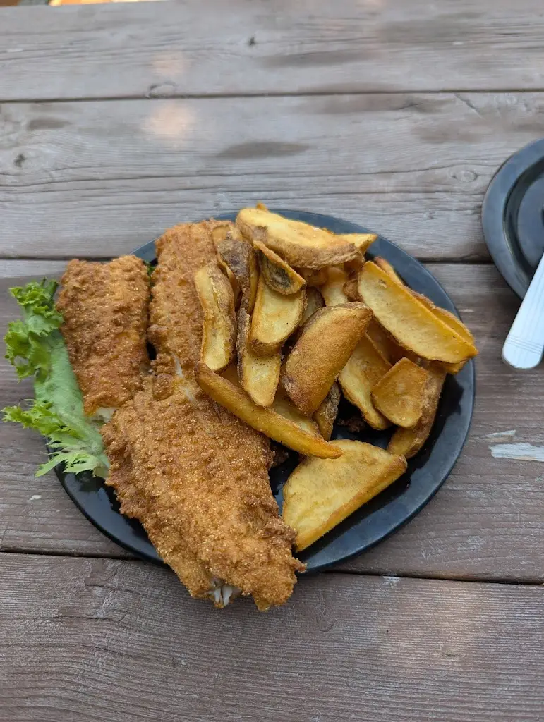 Luke Ratterman_O'Riadas Bar_Castleisland_reseña