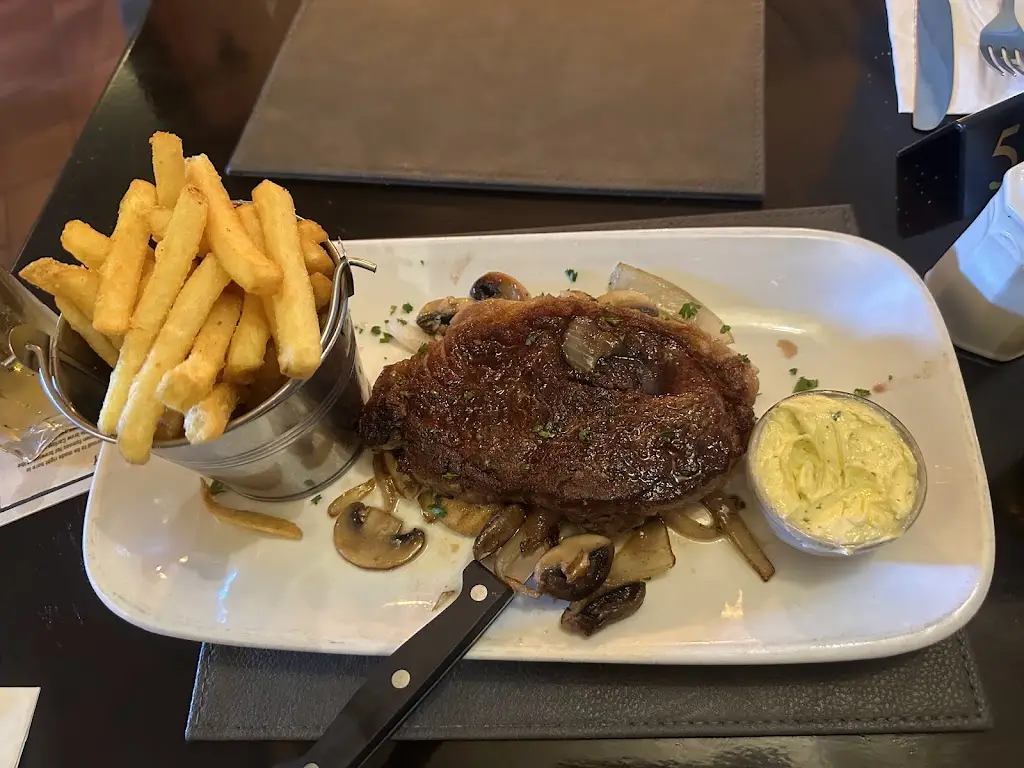 The Ovens Bar_Killumney_slider_image_3