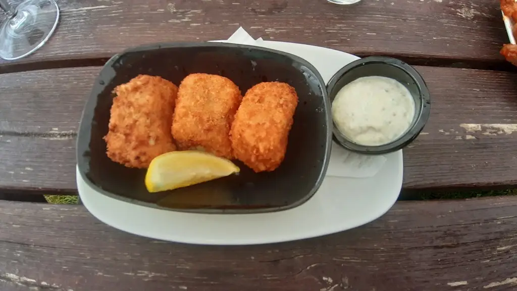 Menu_McCarthy's Pub Restaurant & Undertaker_Fethard_image_8