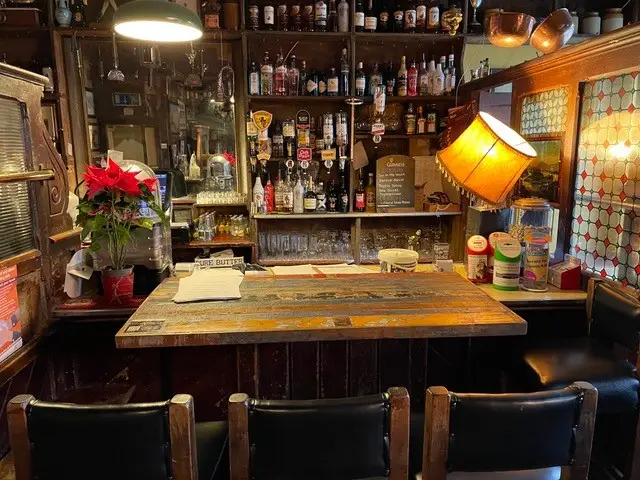 Paul Ennis_McCarthy's Pub Restaurant & Undertaker_Fethard_review