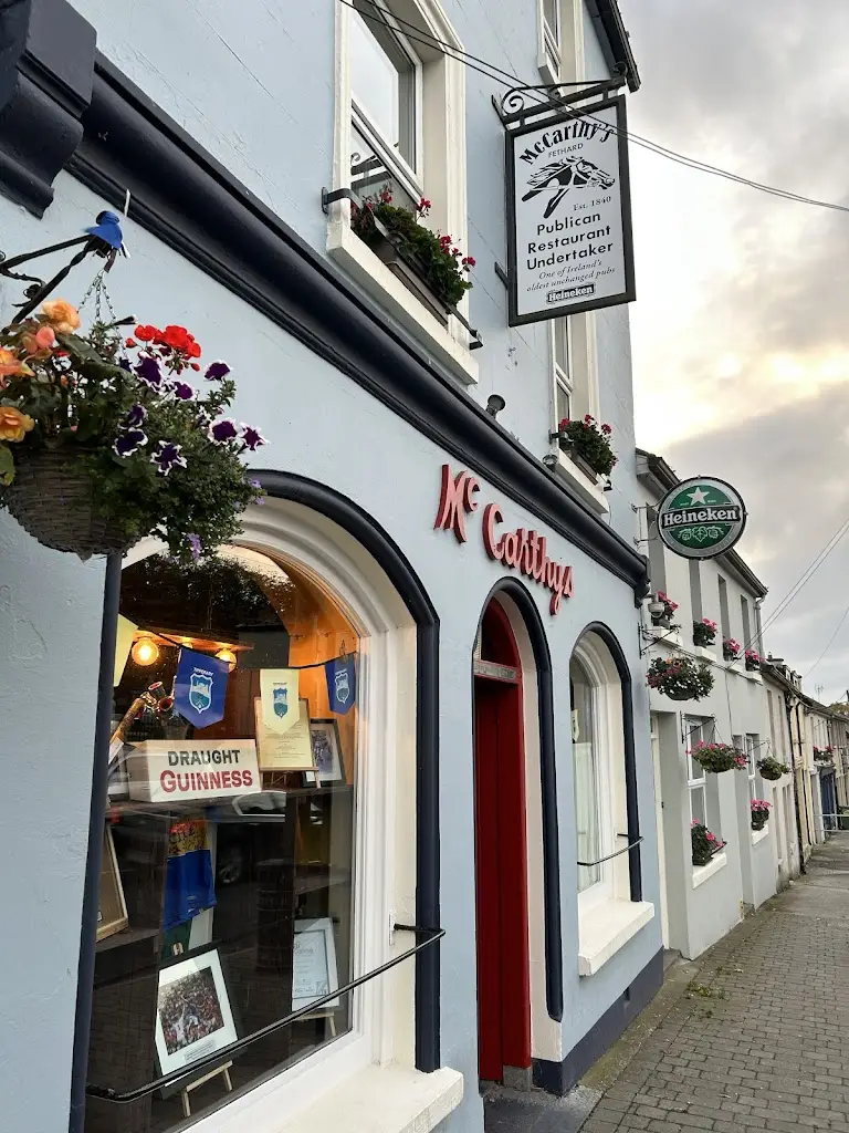 McCarthy's Pub Restaurant & Undertaker restaurante en Fethard