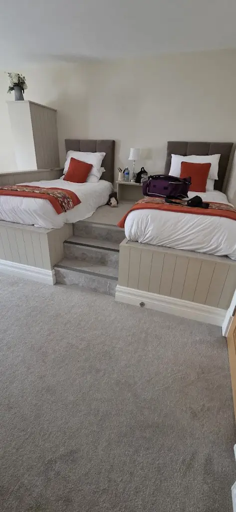 Holly Monsen_Kingstons Boutique Hotel & Pub_Killorglin_review