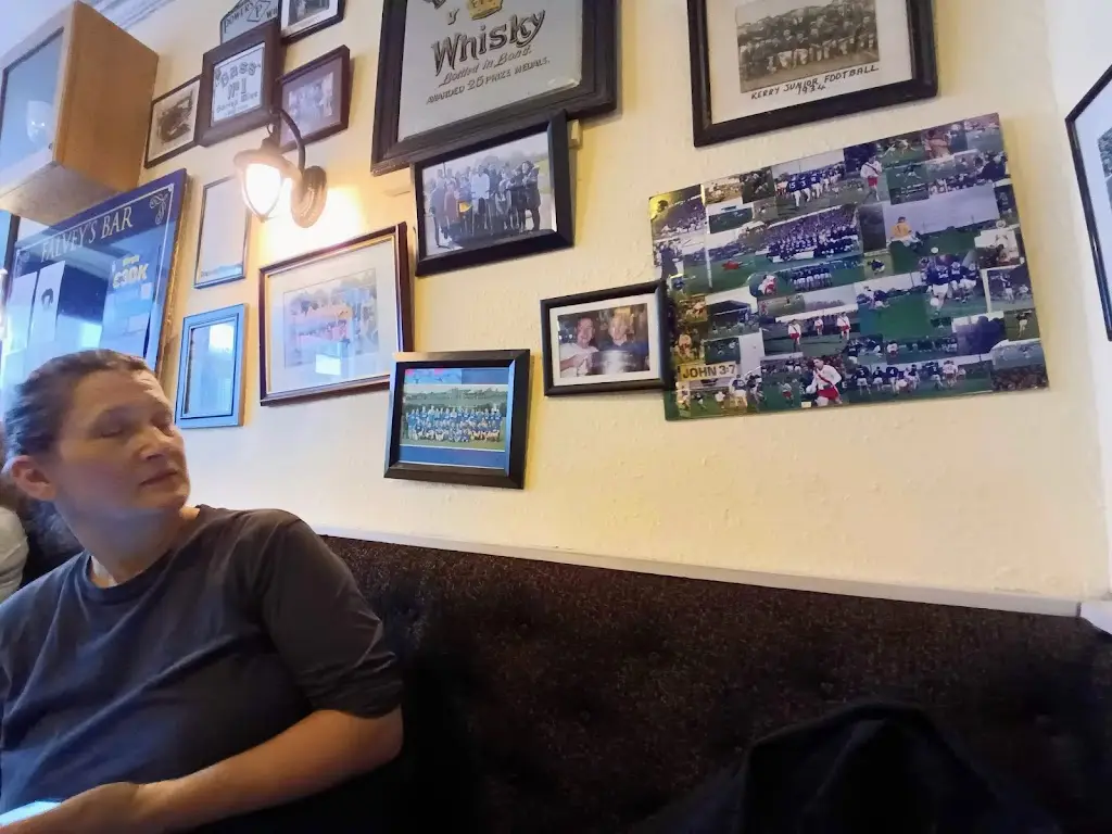 Gabriele Cazzoli_Falvey's Pub_Killorglin_review