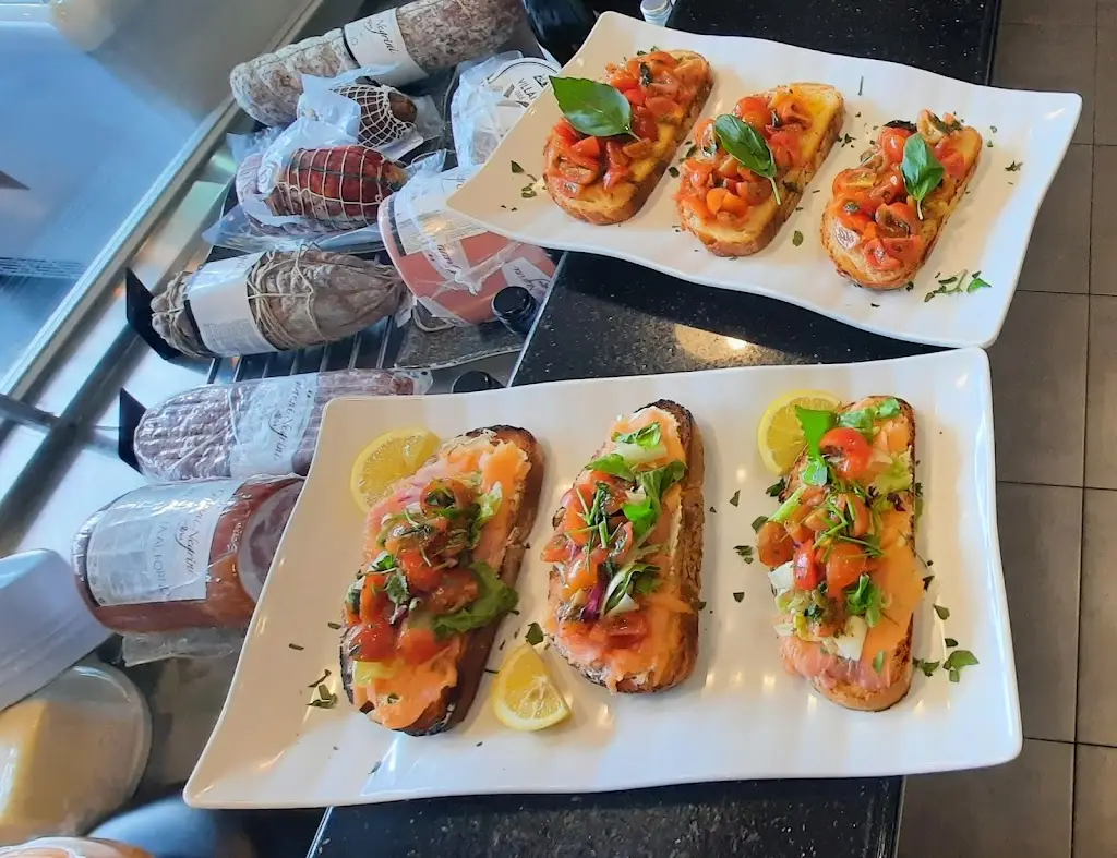 MYCAFÈ RISTO & PIZZA_Killorglin_slider_image_3