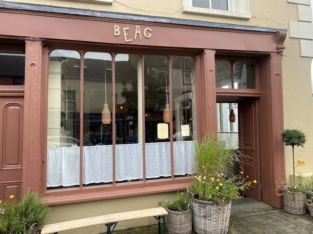 Xavier Kingsland_Beag Cafe_Kilrush_review