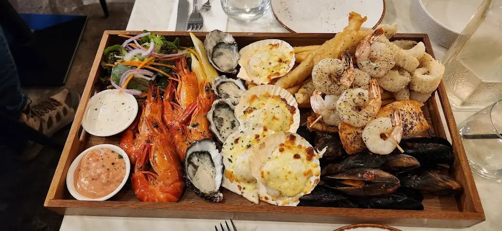 Frank Holden_Oileán_Kilrush_review