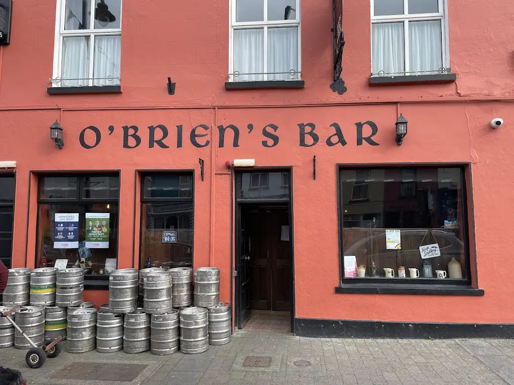 O'Brien's Bar. restaurante en Kilrush
