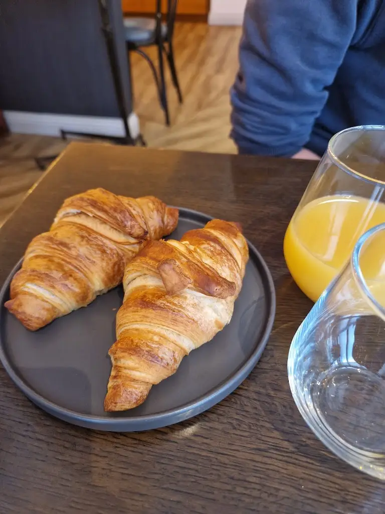 Sarah de Garis_Zoe Accommodation B&B_Kilrush_review