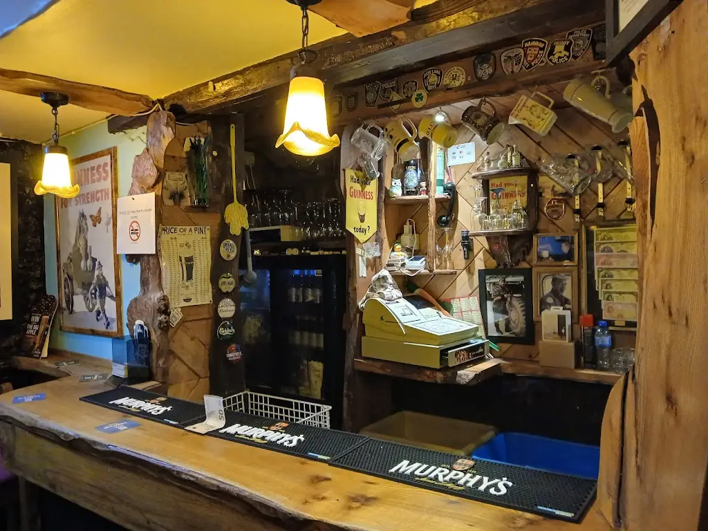 Dinneens Bar restaurant in Macroom