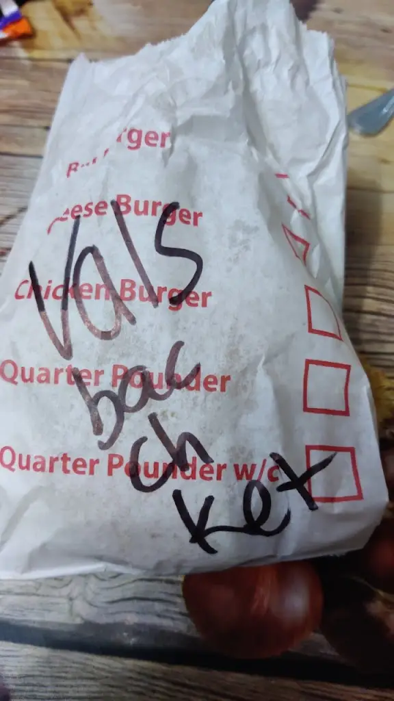 Conchur Lucey_Vals Takeaway_Macroom_recensione