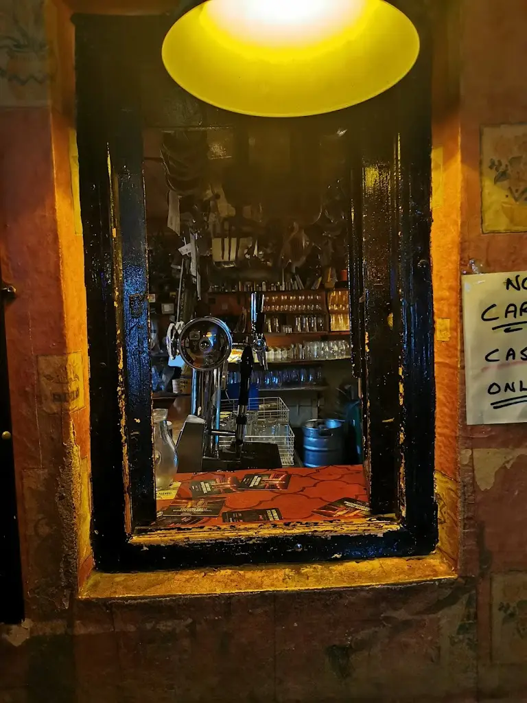 Mary Annes Bar_Macroom_slider_image_3