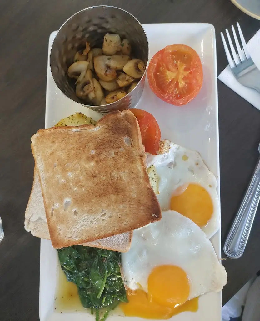 Yarilu Ku_Cafe Ed_Fermoy_review