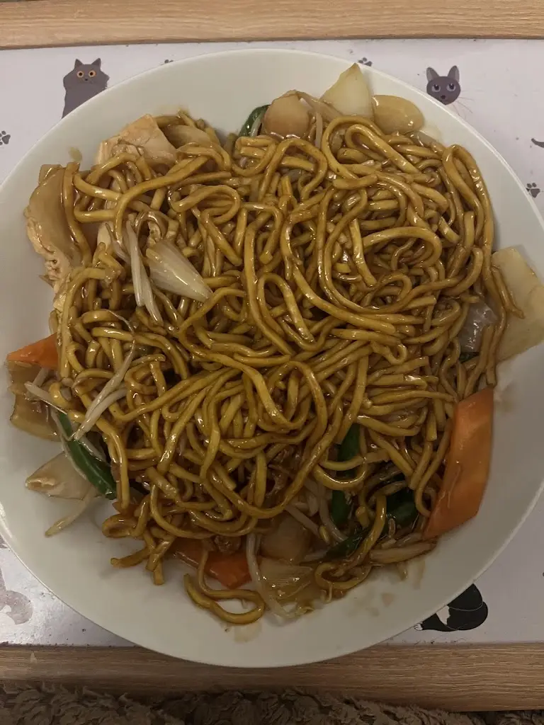 Phillip O'Brien_Sakae Asian Street Food_Fermoy_avis