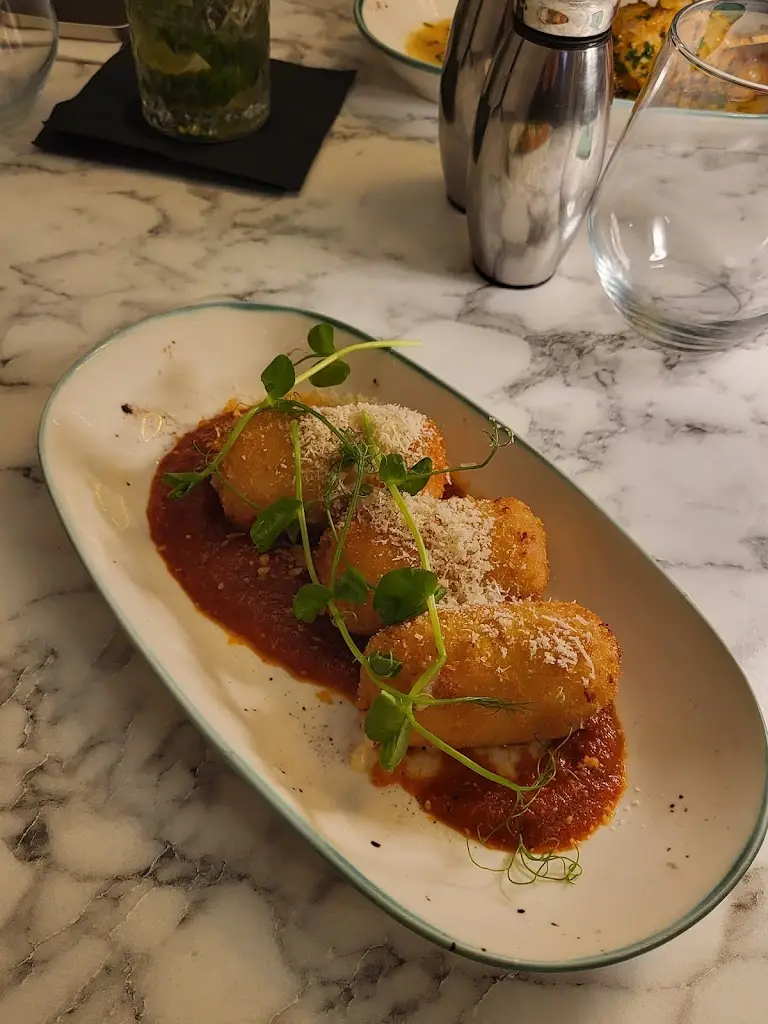 Monika Brzozka_Daniel's Kitchen & Bar_Ballina_review