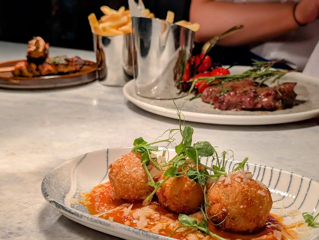 Daniel's Kitchen & Bar_Ballina_slider_image_3