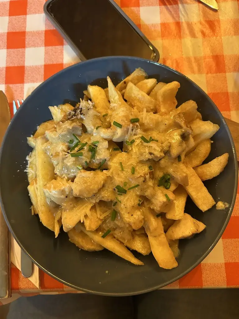 Anna Louise Allman_Dough Mamma_Listowel_review