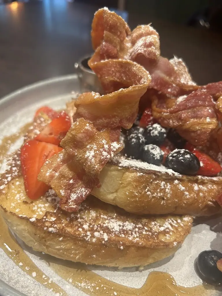 Robbie Allen_The Buttery, Bedford Row_Moyross_review