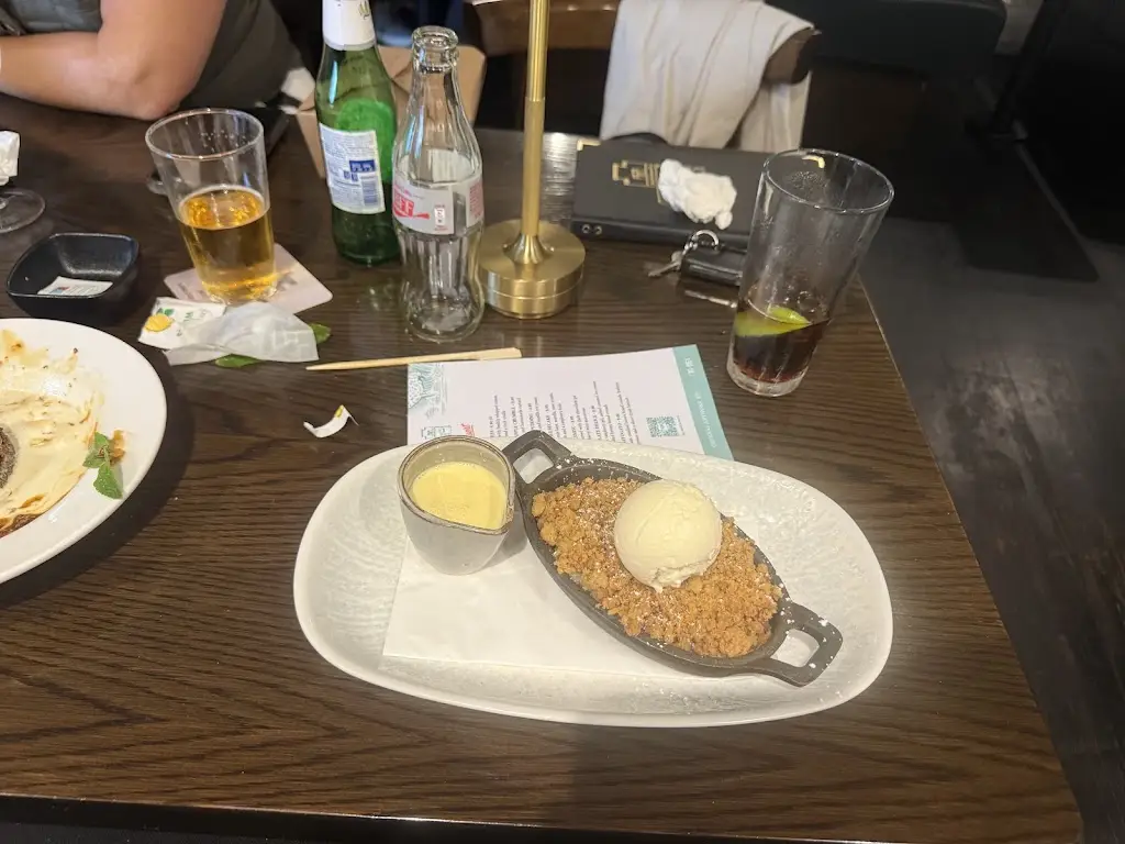 Geoff Hassett_The Curragower Bar and Kitchen_Limerick_avis