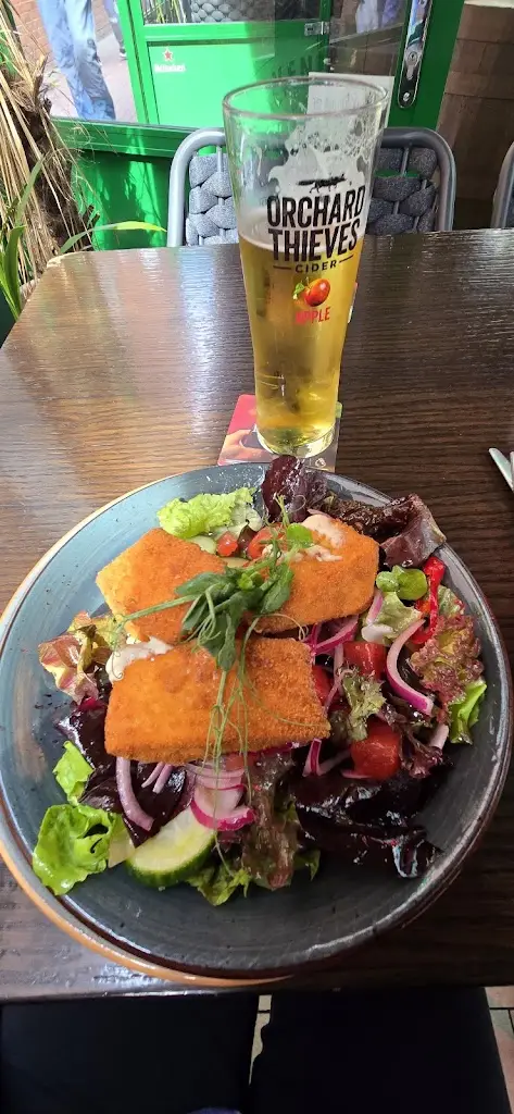 Patricia Kelly_The Old Quarter GastroPub_Limerick_avis