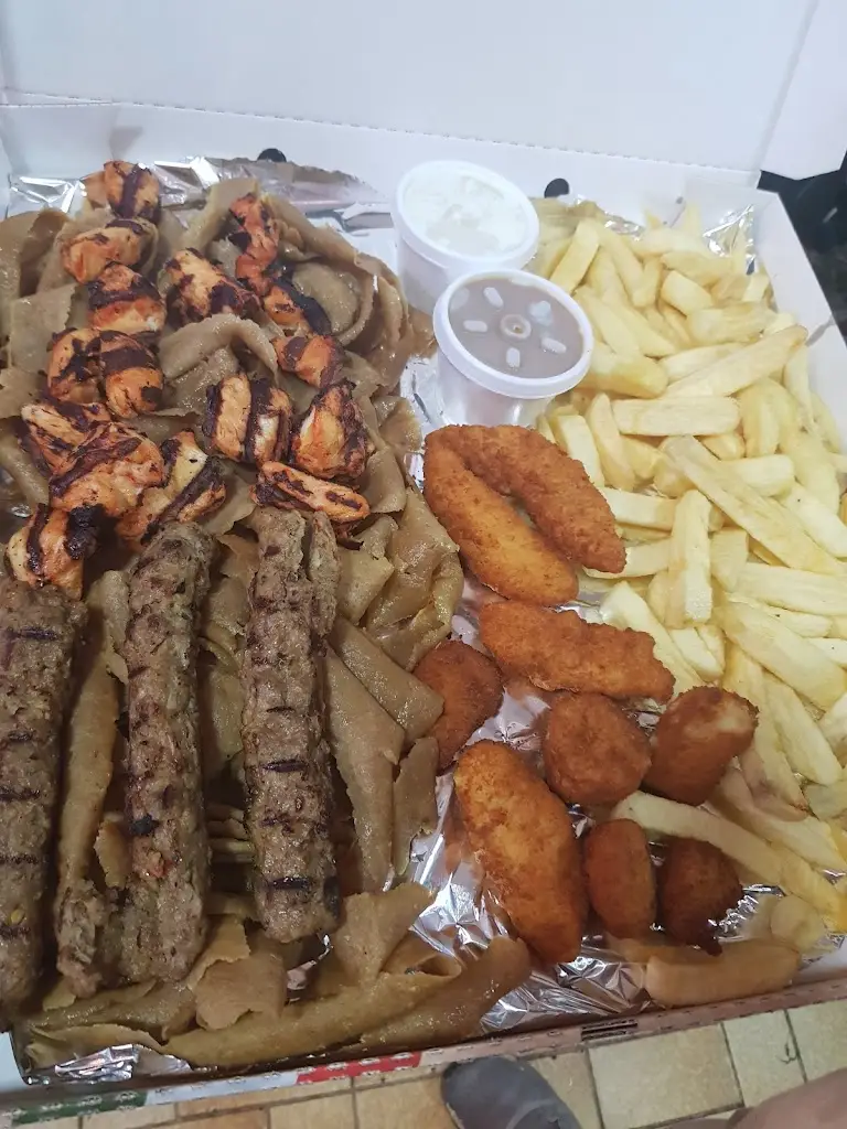 Menu_Castle Pizza Millstreet_Millstreet_imagen_9