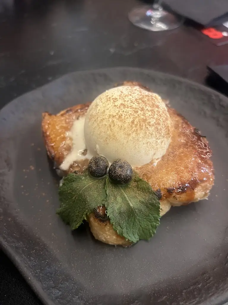 Latifa Khadidja Beguenane_Pepe's Restaurant_Nenagh Bridge_recensione