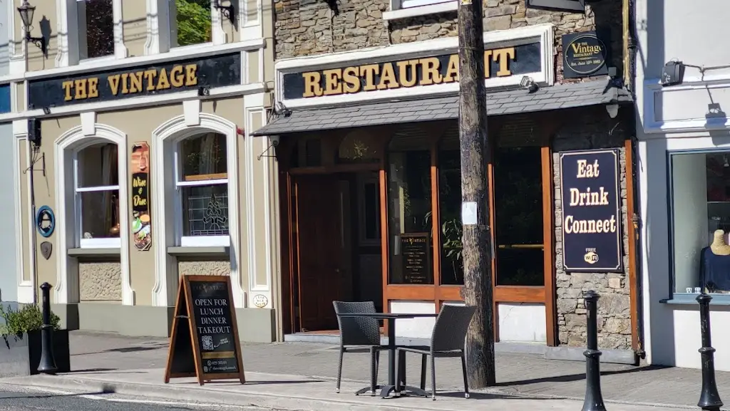 Jovi Mae Bustamante_The Vintage_Kanturk_recensione