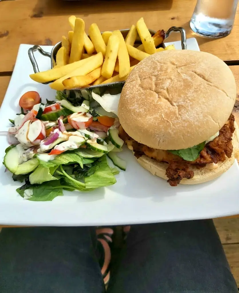 Suellen Cruz_Bob's Bar & Restaurant_Kanturk_avis