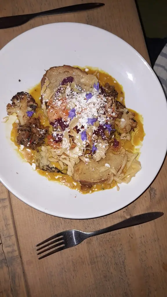 Lorna Higgins Hurley_House of Plates_Mayo County_review