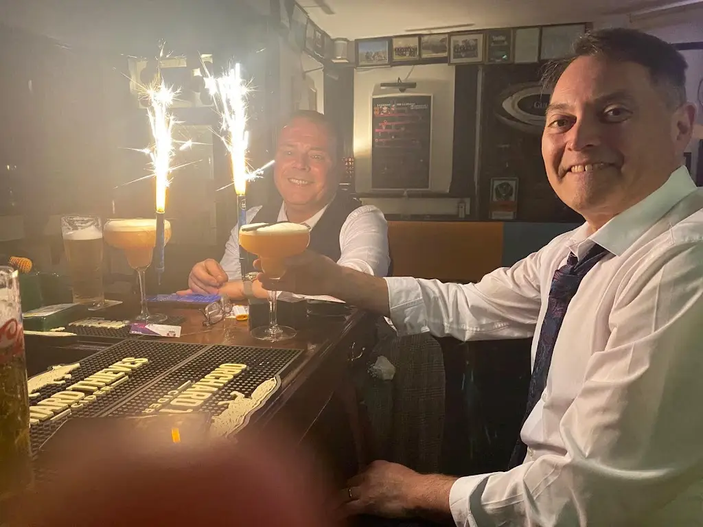 Francisco Alvarez_Kellys Bar_Kanturk_recensione