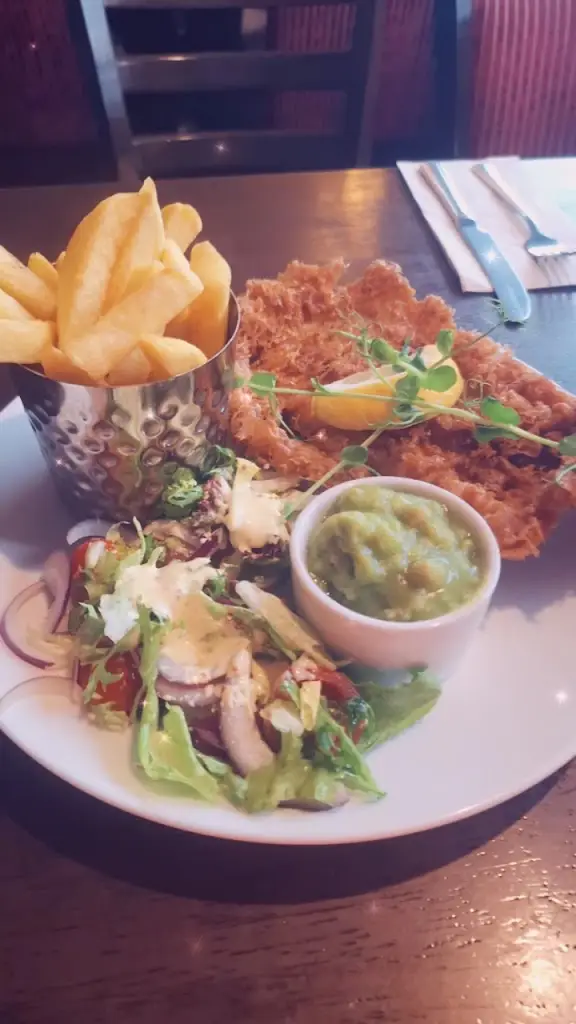 The Four Winds Bar and Restaurant_Ráth Luirc_slider_image_2