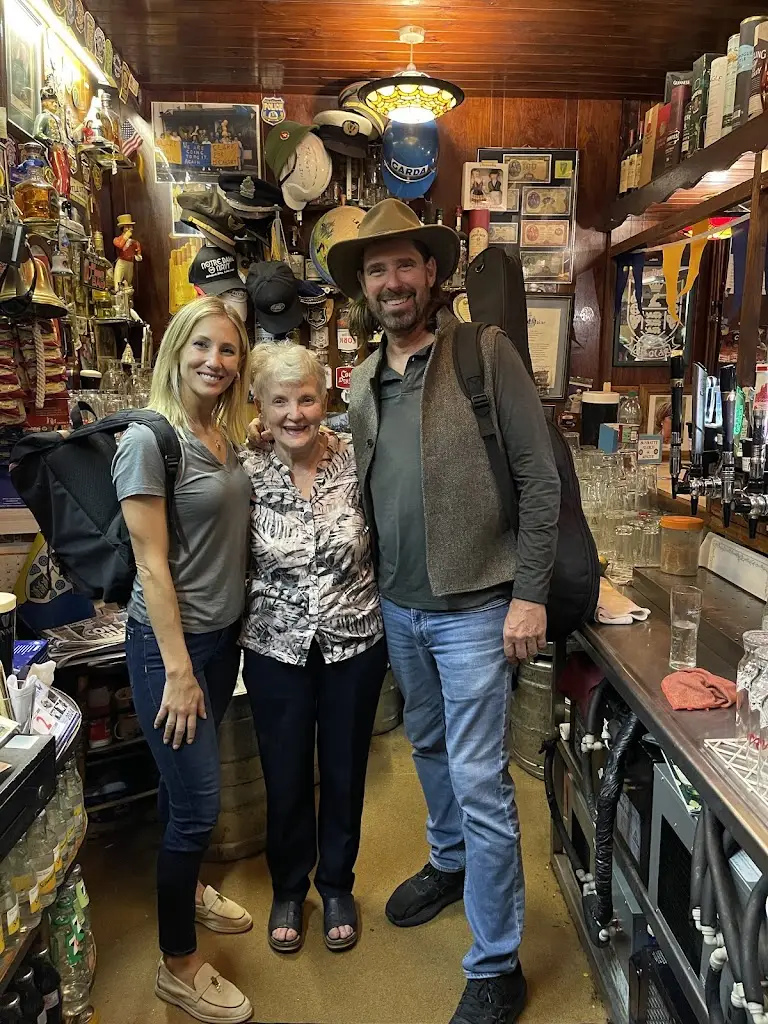 Jack Forbes_O'Neill's Bar_Newmarket on Fergus_reseña