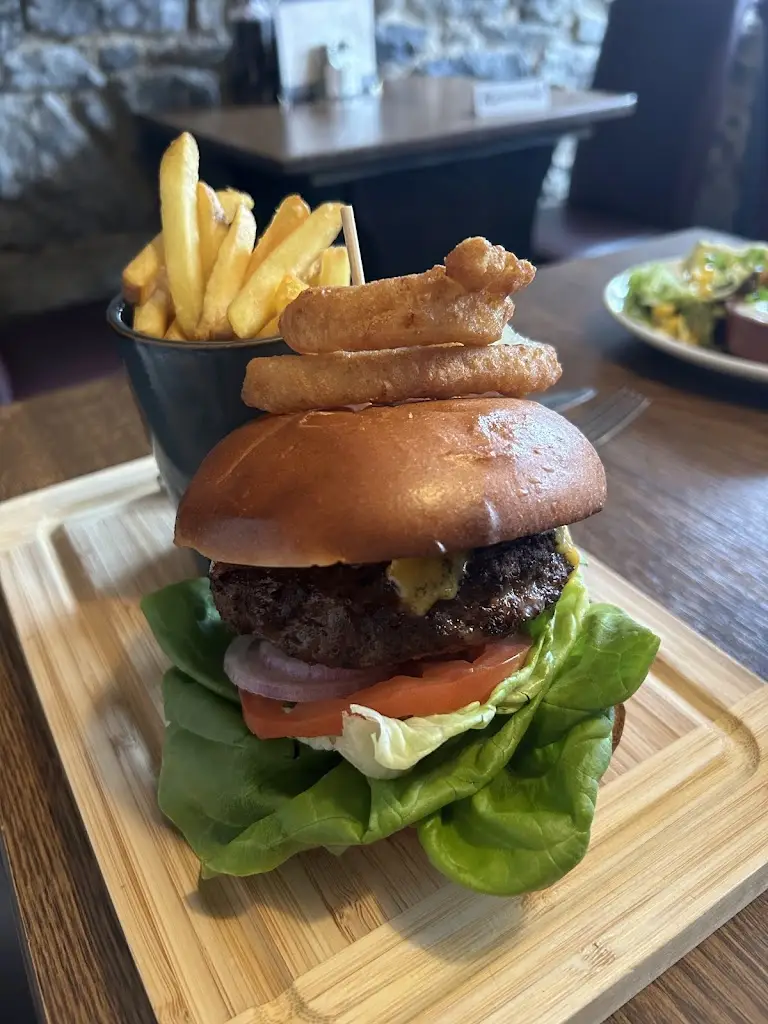 Lisa Ciechowski_The Field_Gort_review