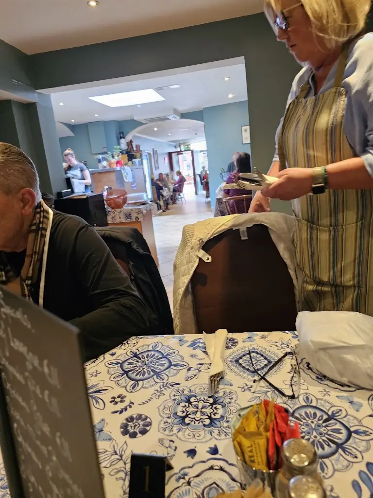 shimon.a_Salvis Café_Kinsale_review