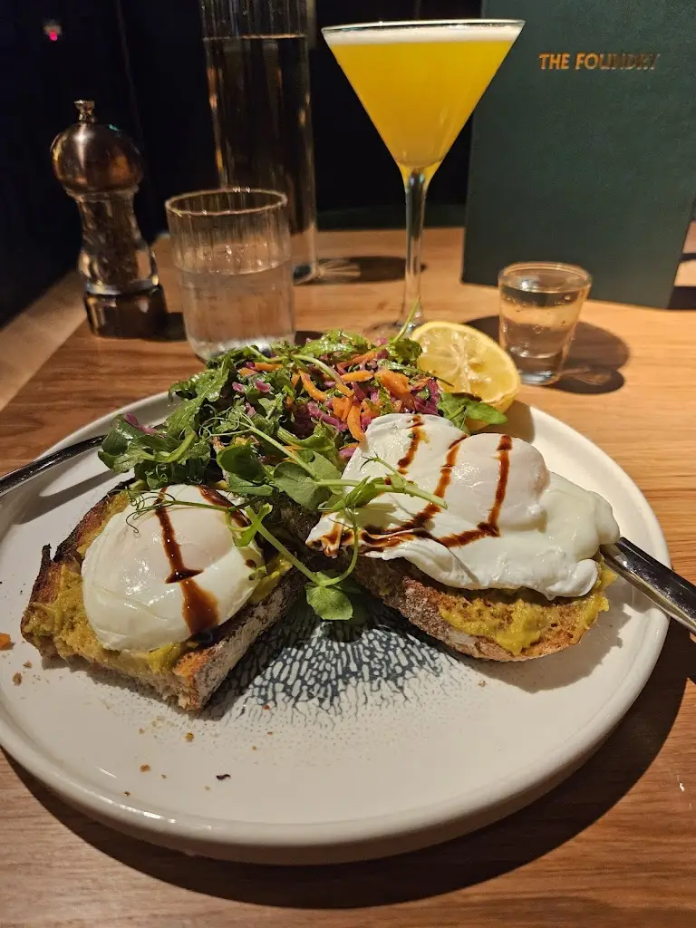 Ana Carolina Arcanjo_Harley's Cafe_Portlaw_reseña