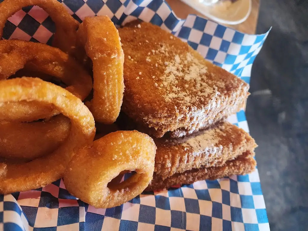 shreya mittal_Momo Restaurant_Portlaw_review