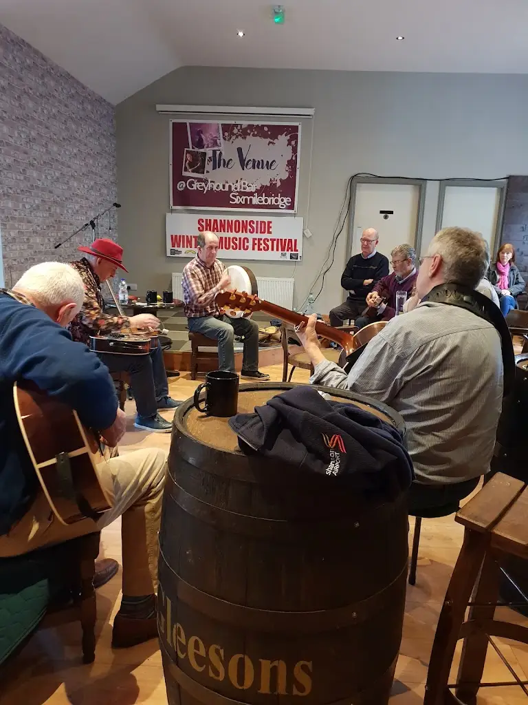 Gleesons Bar restaurante en Sixmilebridge