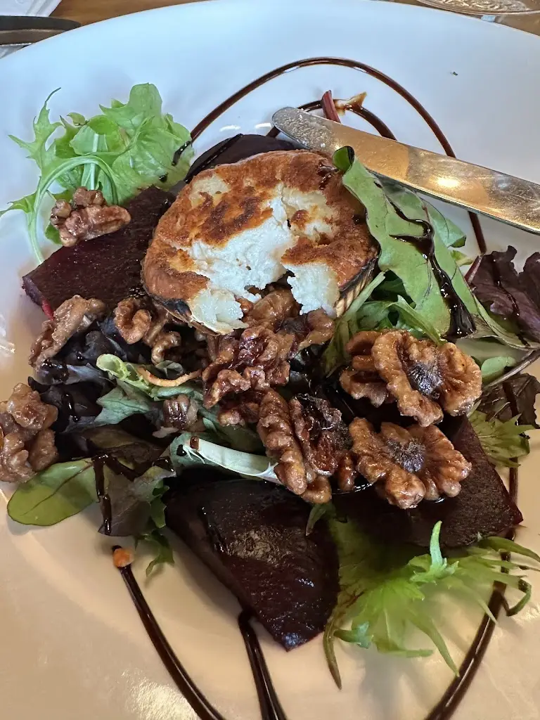 Shannan Troxel_Jack B Yeats Bar_Gort_review