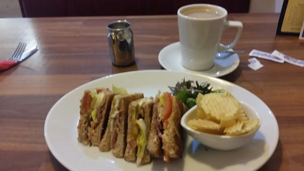 Menu_Eilo's Kitchen Restaurant_Newcastle West_immagine_4