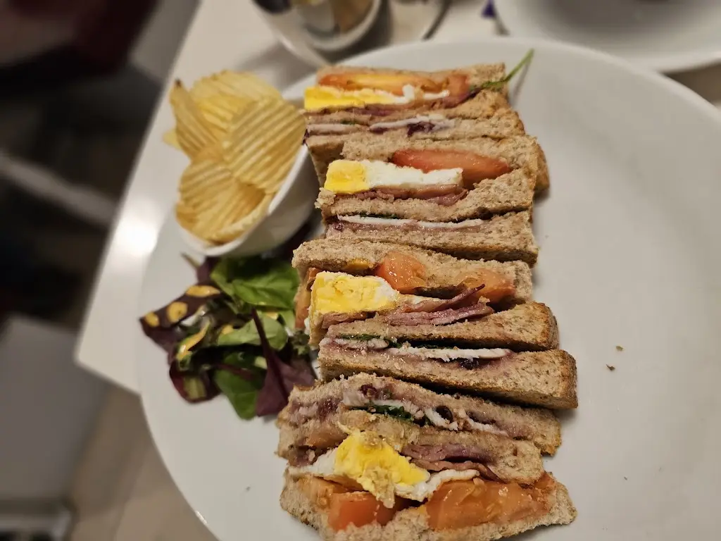 Menu_Eilo's Kitchen Restaurant_Newcastle West_immagine_9