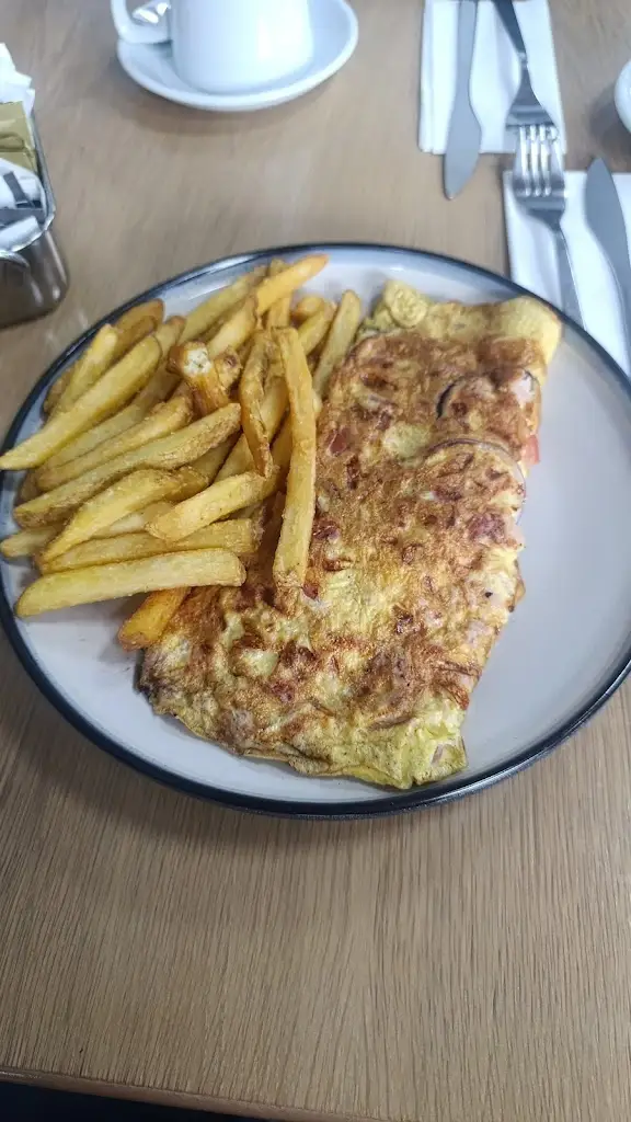 alan C_The Granny’s kitchen_Newcastle West_review