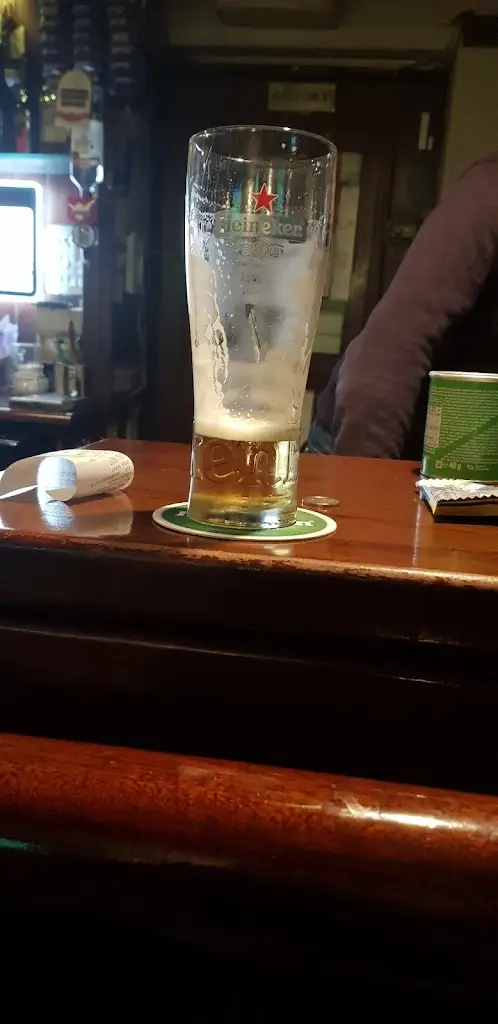 Donal O'Sullivan_Silver Dollar Bar_Newcastle West_review