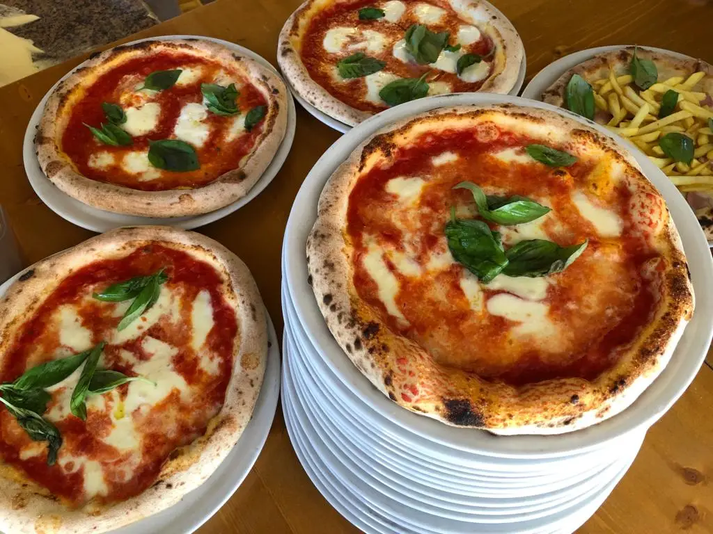 Mamma Mia Pizzeria and Takeaway Restaurant in Newcastle West