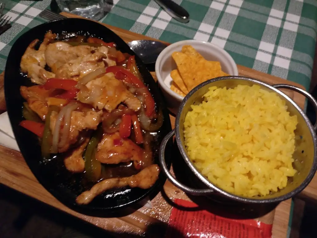 Menu_Raglan Road Traditional Irish Pub_Trá Mhór_image_9