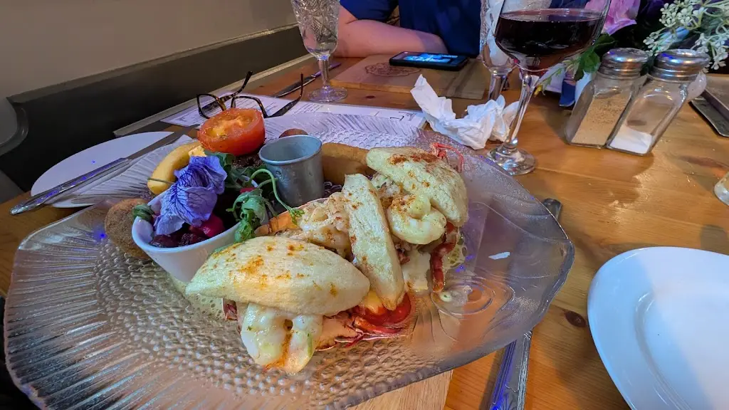 Warren Coakley_Raglan Road Traditional Irish Pub_Trá Mhór_review