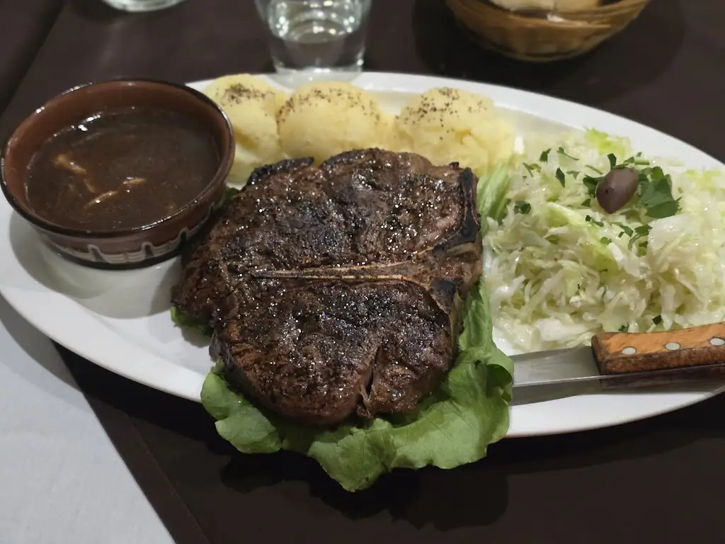 Diarmuid Barry_The Arch Bar_Thurles_avis